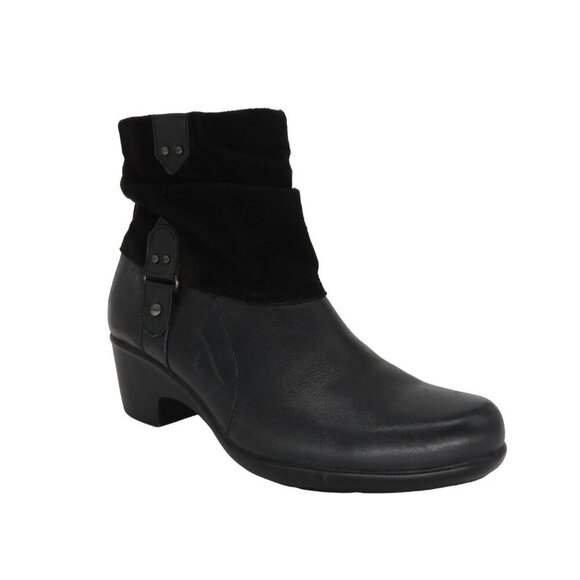 CLARKS Women's Black Suede & Smooth Leather Buckle Ankle Booties Size 9M - Picture 11 of 11